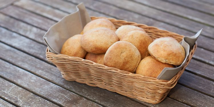 Lyse fuldkornsboller