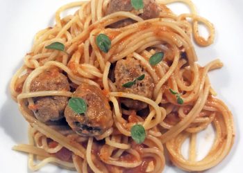 spaghetti og kødboller