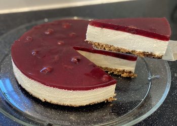 cheesecake med kirsebær - Bentebager.dk