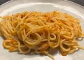 Grøntsagssauce til pasta med cremet sauce af ovnbagte grøntsager